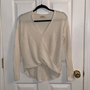 Hollister cross front cream sweater